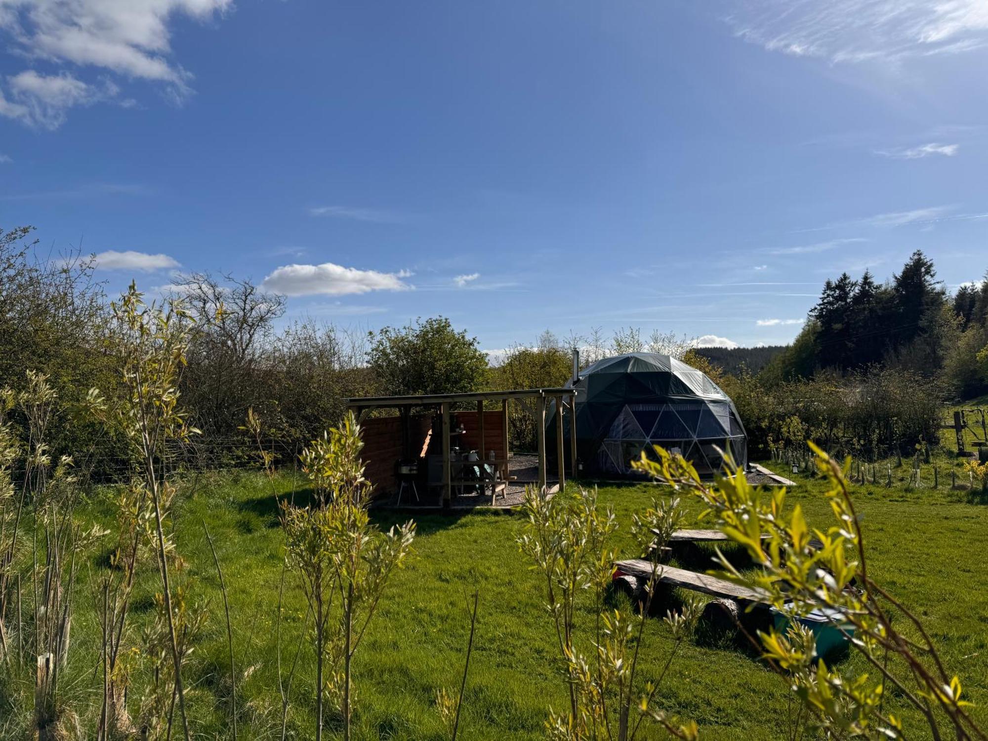 Geodesic Dome Glamping Hotel Ланидлойс Екстериор снимка