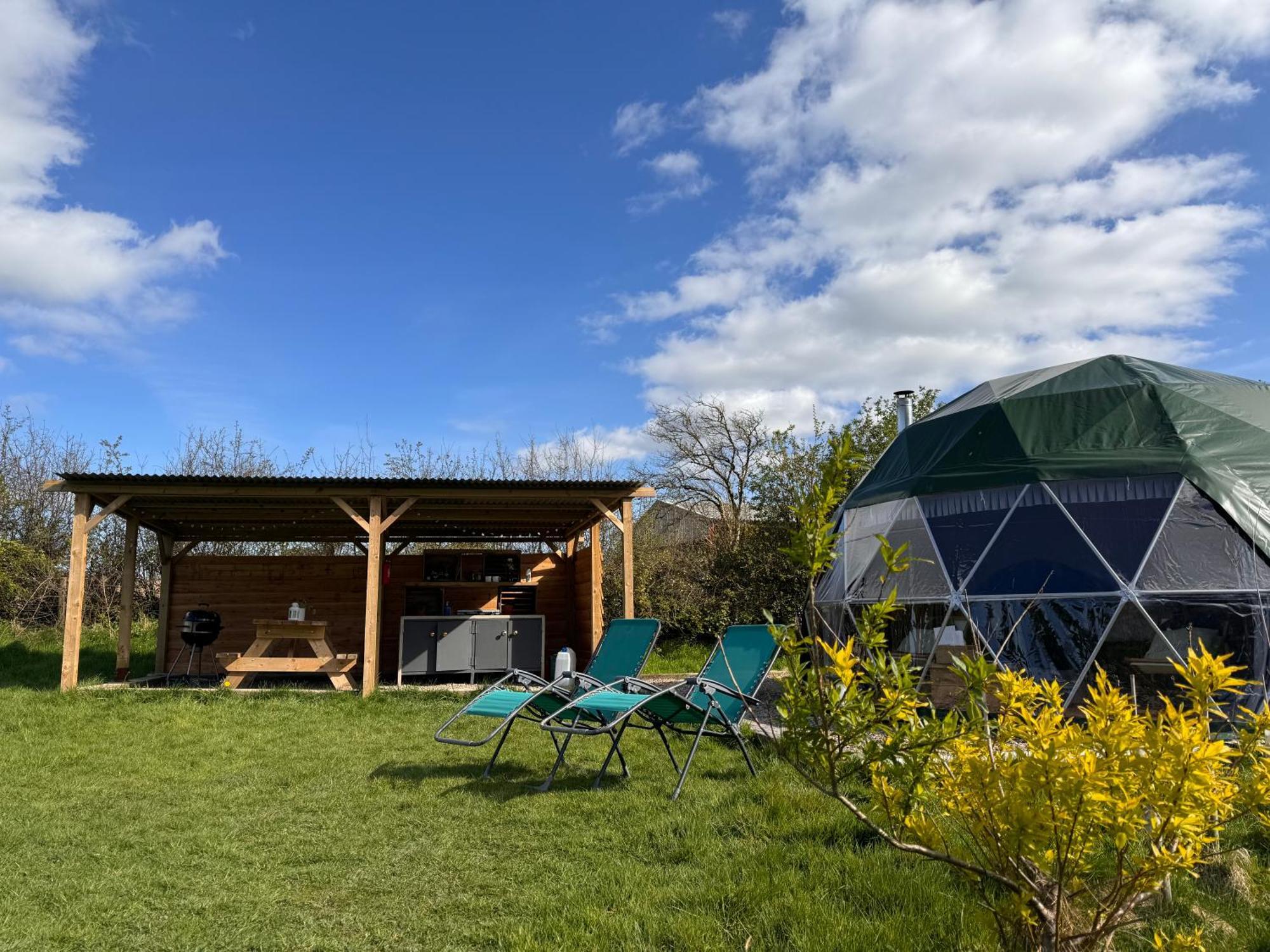 Geodesic Dome Glamping Hotel Ланидлойс Екстериор снимка